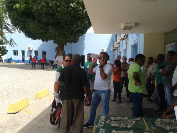 Stiuma e Caema discutem manuteno dos cem reais referente ao Ticket Alimentao