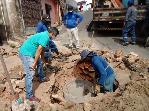 ACOMPANHAMENTO DE ATIVIDADES NO CAMPODE SERVIO DE ESGOTO