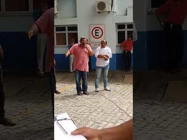 Secretrio Geral do Stiuma discursa em assembleia dos trabalhadores da CAEMA